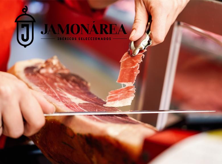 El arte de cortar Jamón: cómo elegir el mejor cuchillo jamonero
