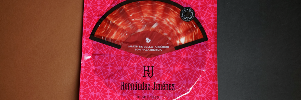 Jamón ibérico de Guijuelo envasado al vacío para conservar su sabor, aroma y máxima calidad.